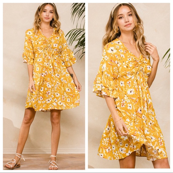 #10Beautiful Boho Butterfly Sleeve Dress with Ruching Detail - Picture 4 of 4